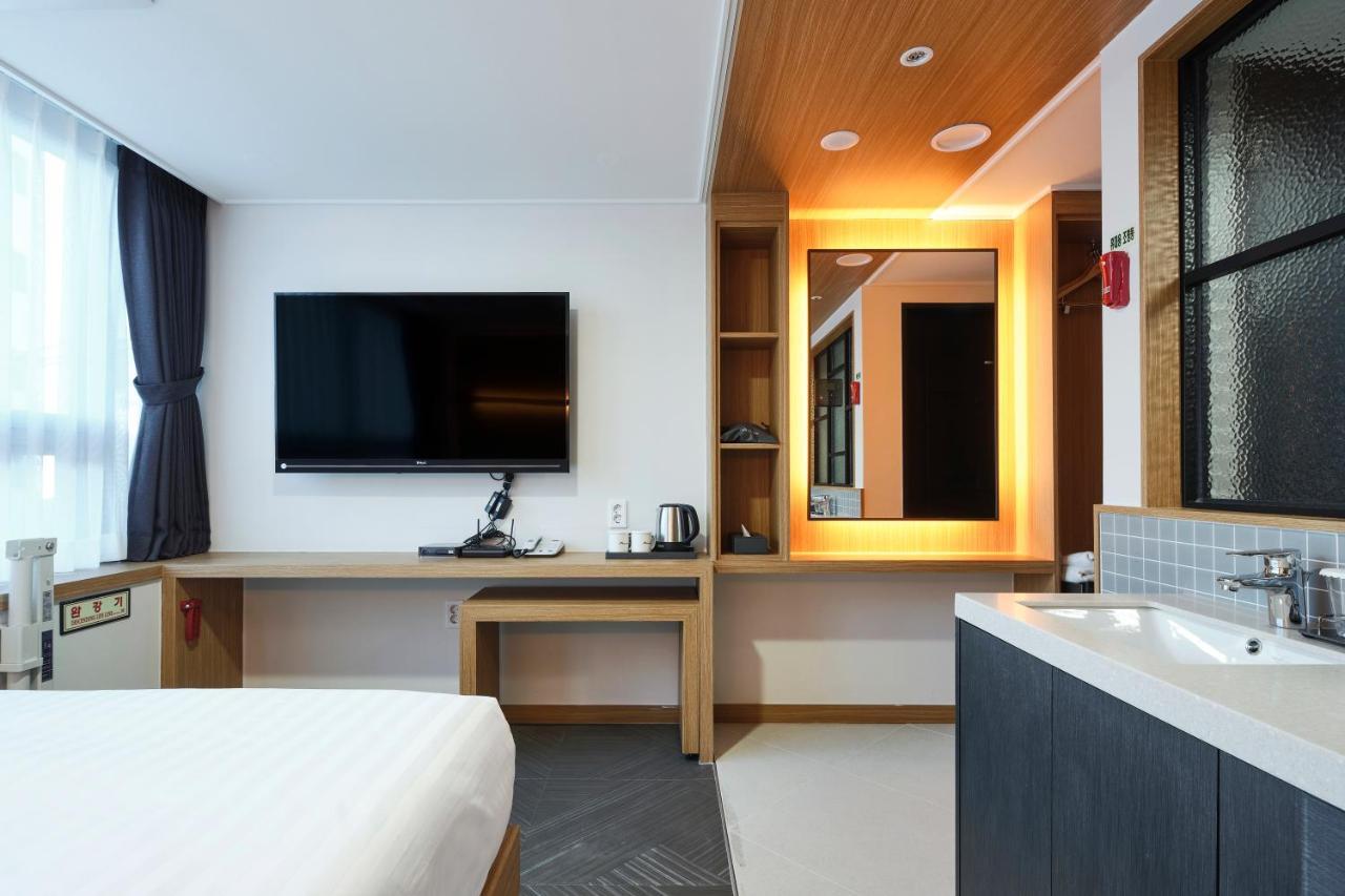S Stay Hotel Suwon Esterno foto