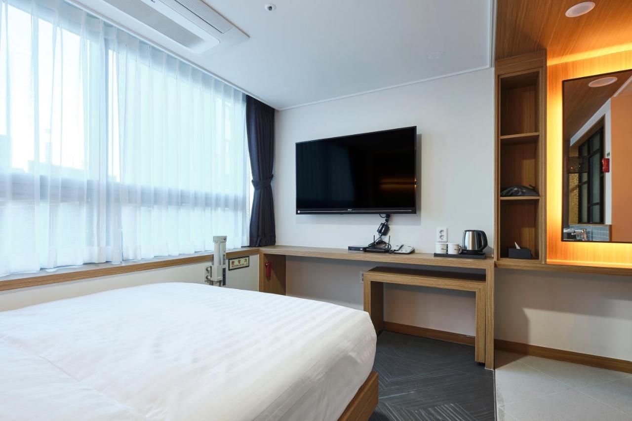 S Stay Hotel Suwon Esterno foto