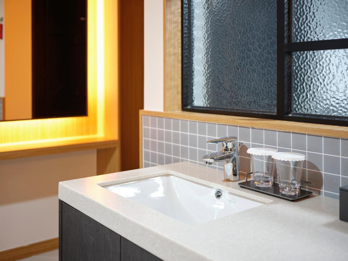 S Stay Hotel Suwon Esterno foto